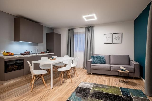 Cityapartments ชวาซ ภายนอก รูปภาพ
